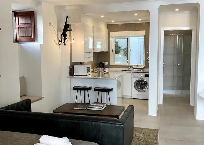 Studio Apartment 2, Old Town Charm Lagos